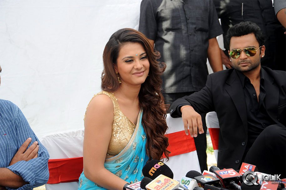 Nee-Jathaga-Nenundali-Movie-Opening